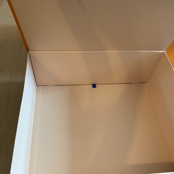 Louis Vuitton Large Gift Box #1 - Picture 3 of 6